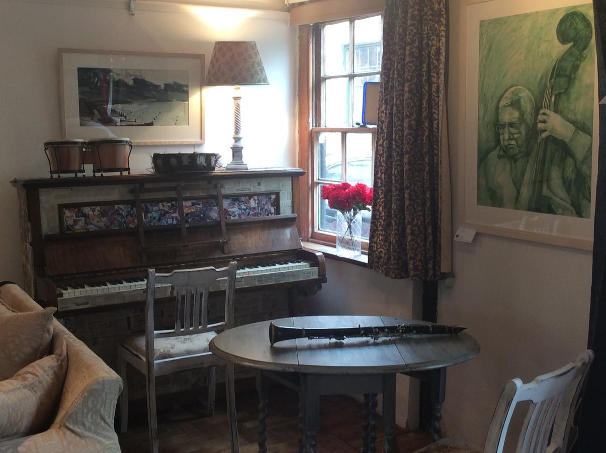 Swanhouse Bed and Breakfast Harwich Esterno foto